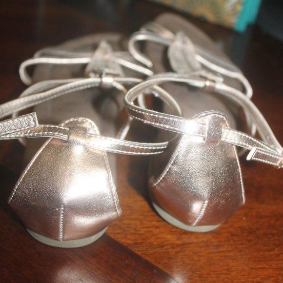 Cato rose gold strappy sandals leaf design w/rhinestones closed heel sz 7 EUC… - Picture 4 of 6